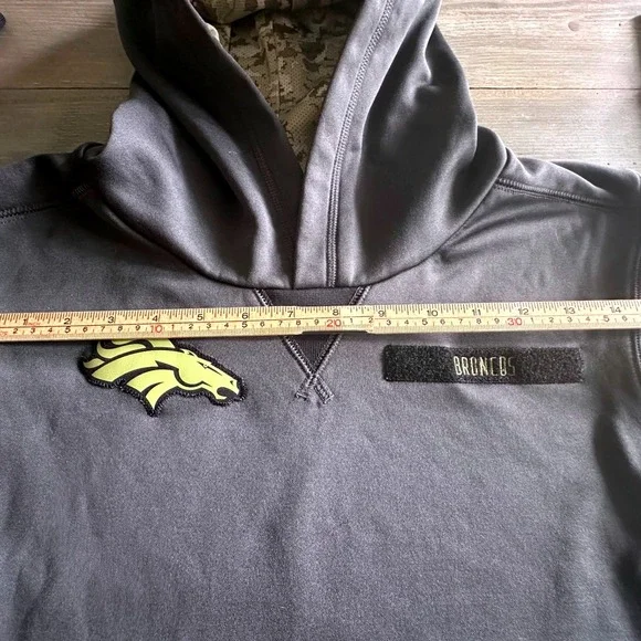 Nike NFL Salute to Service Denver Broncos Camo Hoodie - Boys Youth Large (14/16) - Picture 6 of 10